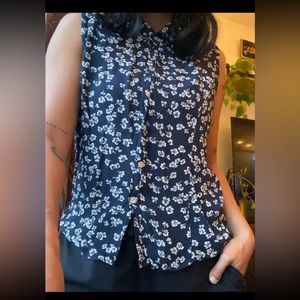 Vintage Floral Print Sleeveless Blouse